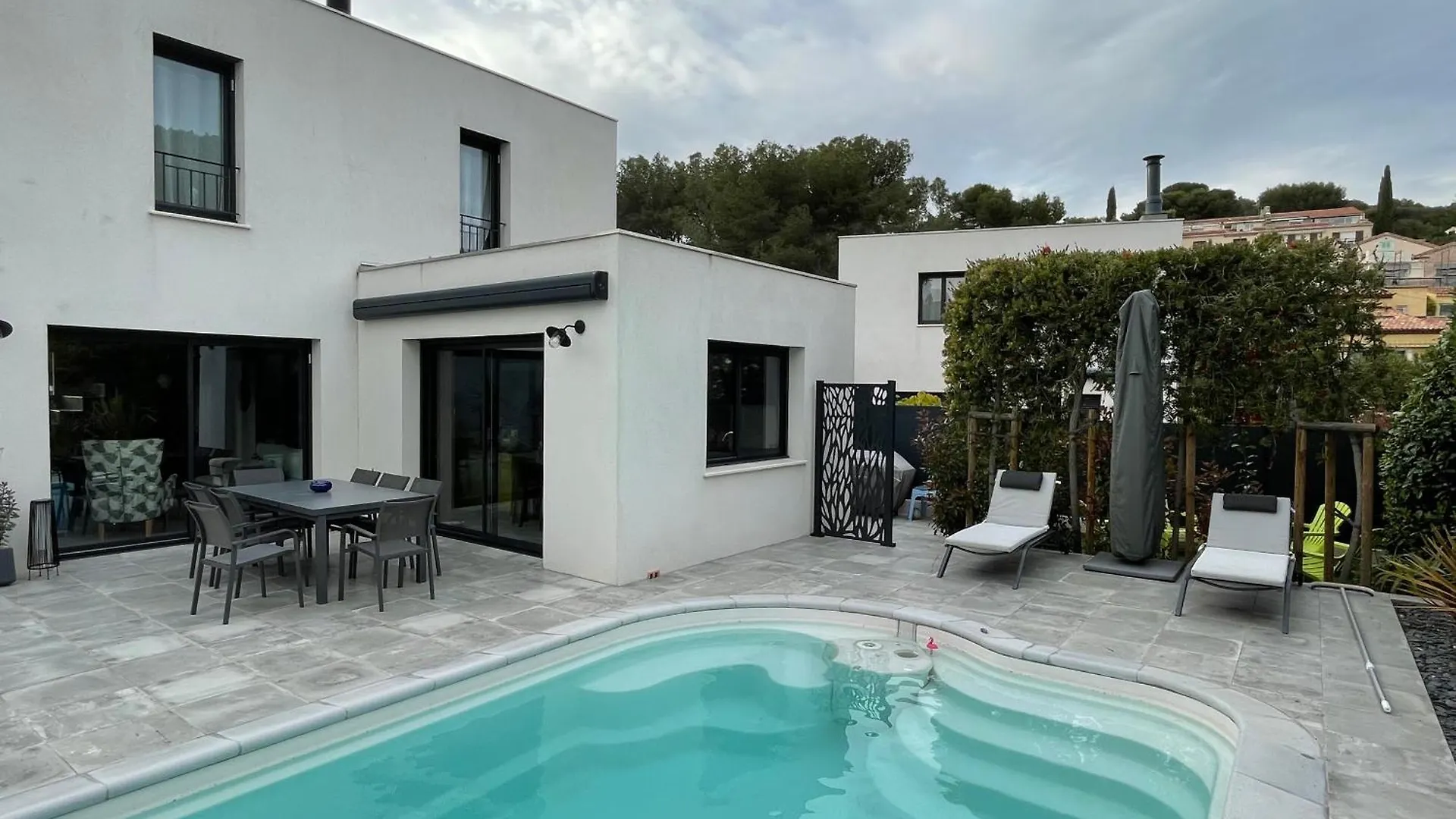 Villa Avec Piscine Pres Des Plages Carqueiranne